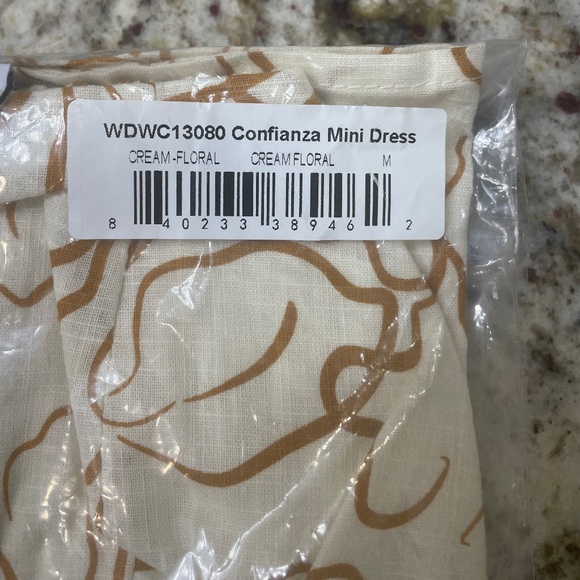 NWT Lost + Wander Confianza Mini Dress Cream Floral (Size M) - Picture 3 of 5